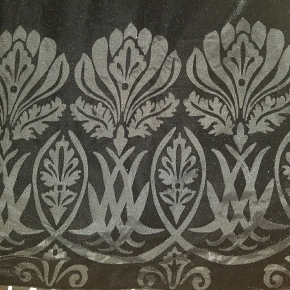 Never Worn "Limited" Dress ● - Picture 3 of 4